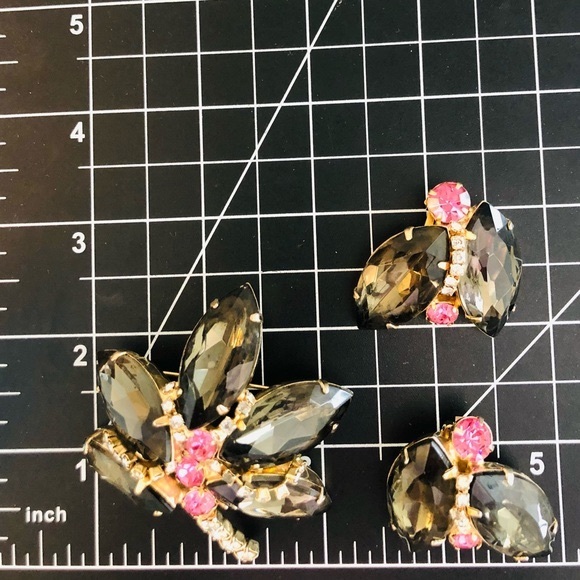 Rare Vintage Demi Parure Rhinestone Brooch Set - Picture 11 of 17